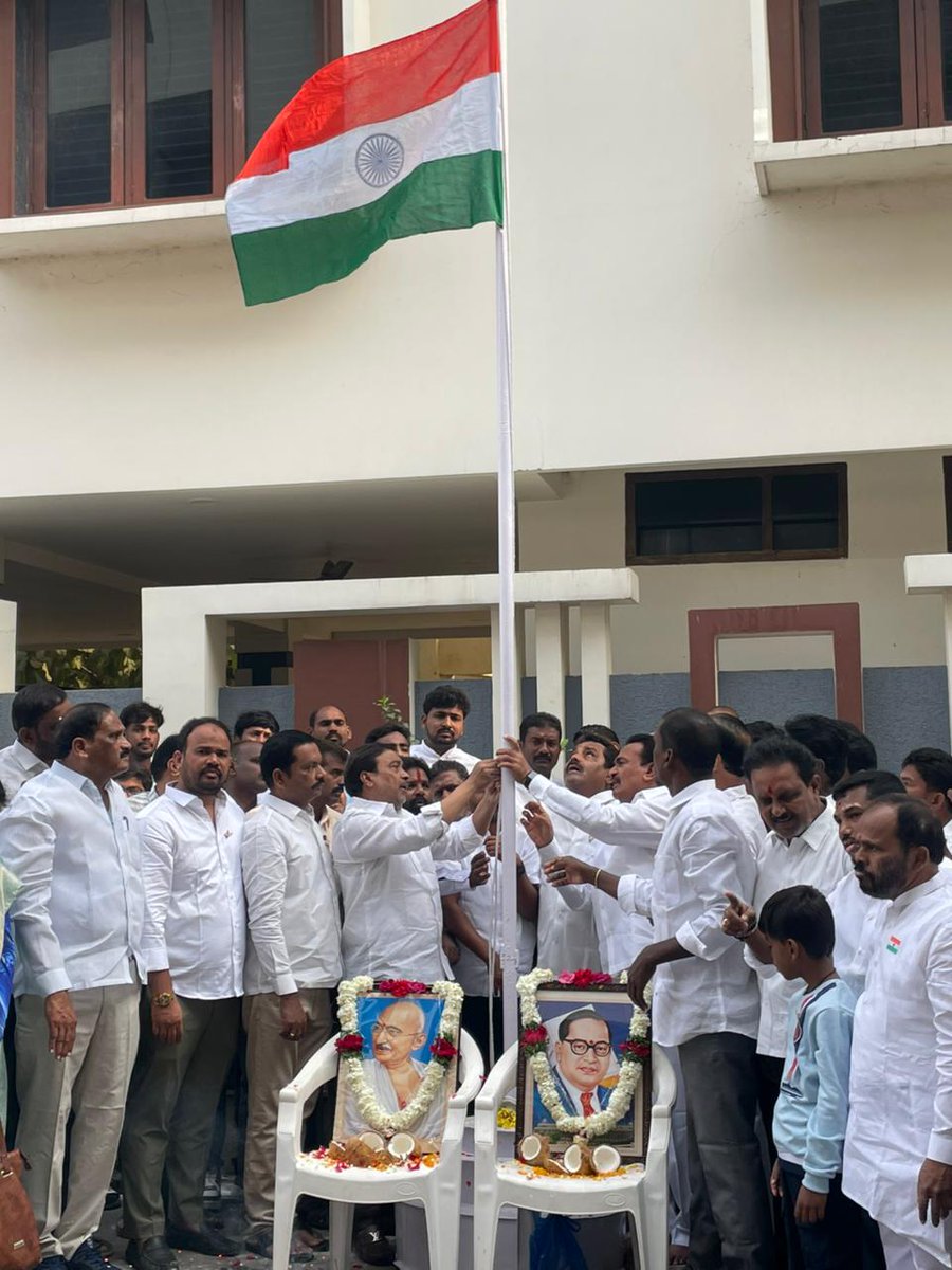 MkMujeebuddin's tweet photo. On the proud occasion of #RepublicDay, the #BRSParty organized a flag hoisting program in #Kamareddy.

Led by District President Sri. MK Mujeebuddin, in the presence of Former MLA Sri. Gampa Govardhan, along with senior leaders and party workers. https://t.co/B9NAuYRQ6B