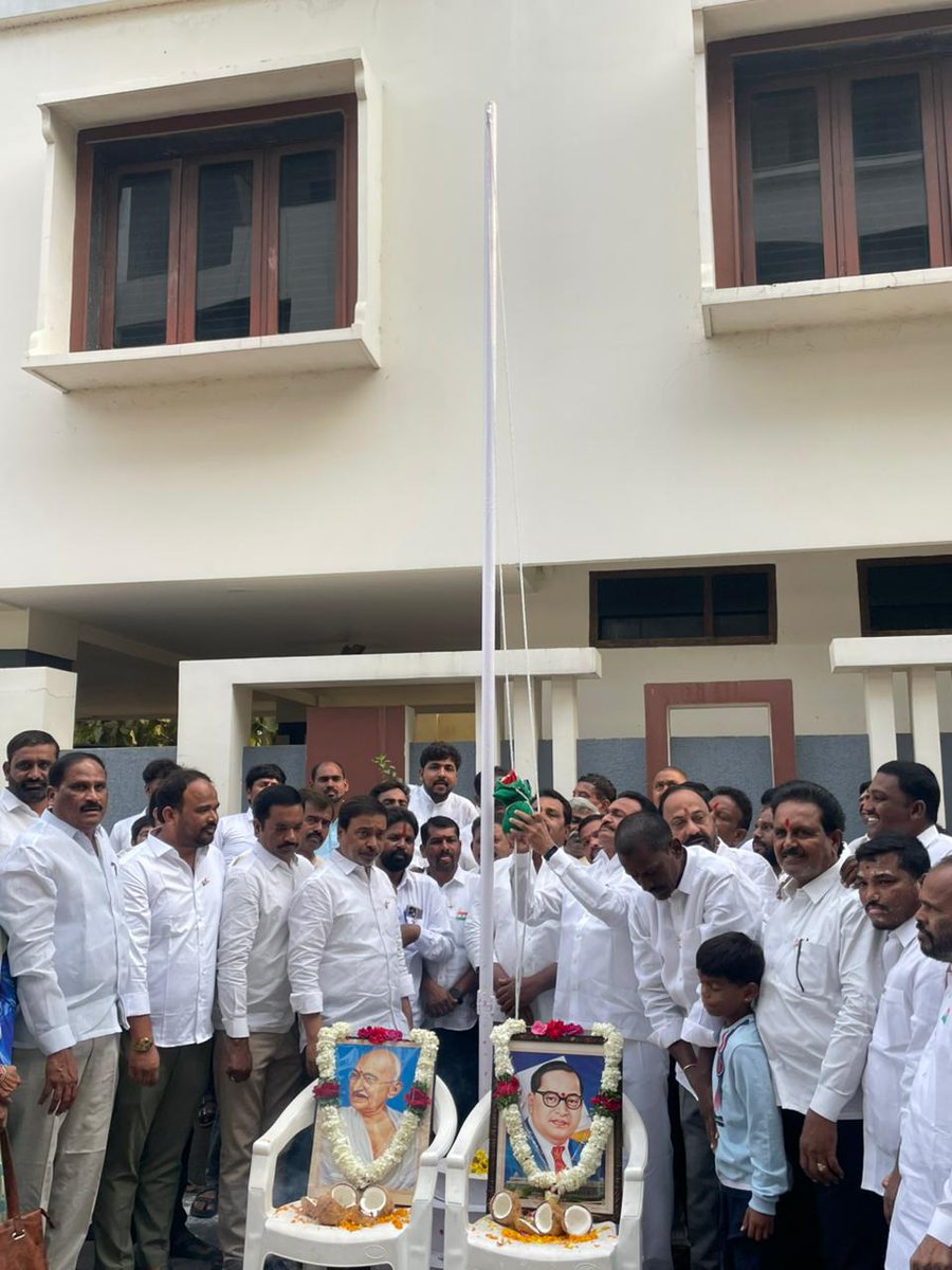 MkMujeebuddin's tweet photo. On the proud occasion of #RepublicDay, the #BRSParty organized a flag hoisting program in #Kamareddy.

Led by District President Sri. MK Mujeebuddin, in the presence of Former MLA Sri. Gampa Govardhan, along with senior leaders and party workers. https://t.co/B9NAuYRQ6B