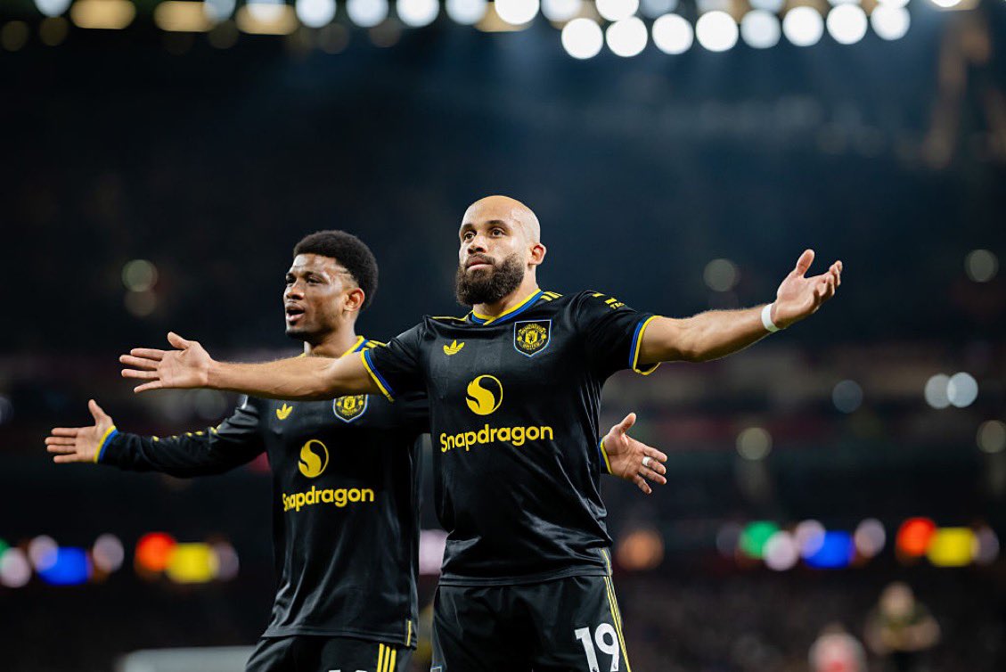 UtdKobi's tweet image. Small accounts need to stick together

Even if you have just 0 followers. 

Just say Hello, if you want any football account to connect with you.

It’s that simple.❤️