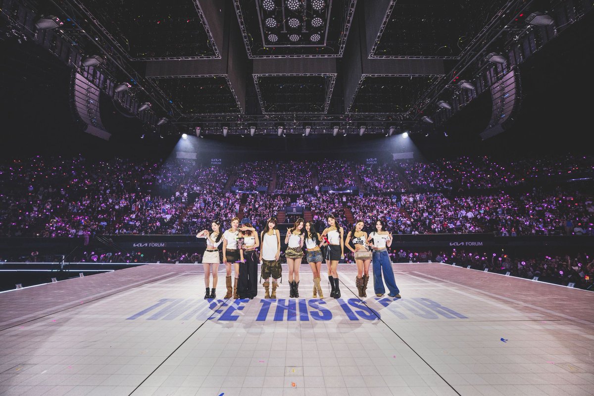 JYPETWICE's tweet image. TWICE &amp;lt;THIS IS FOR&amp;gt; WORLD TOUR IN LOS ANGELES

Thank you, LOS ANGELES 💙
4 nights at KIA FORUM with LA ONCE 🔥

#TWICE #트와이스 #THISISFOR
#TWICE_THISISFOR_WORLD_TOUR
#TWICE_THISISFOR_WORLD_TOUR_IN_LOSANGELES