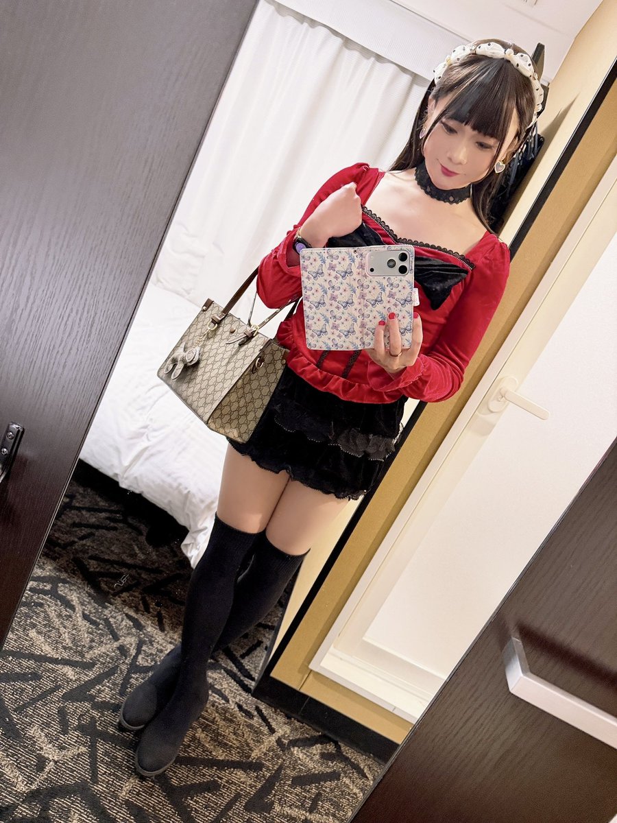 今日は、セクシーな…お姉様コーデに挑戦して🩷女子活を楽しむのだっ٩