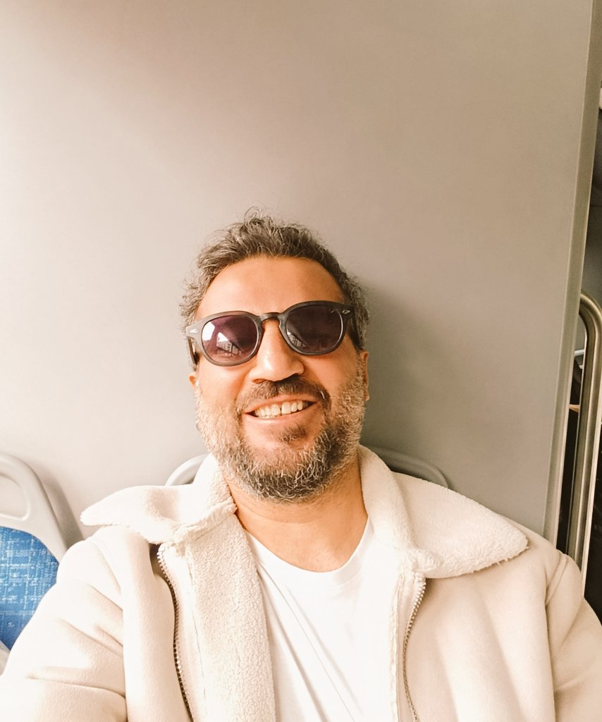 Serseri gülüşlerim var benim her sıkıntıya eyvallah diyen..