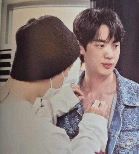 jiminmugged's tweet photo. his seokjin hyung https://t.co/uL6aL4nKhY