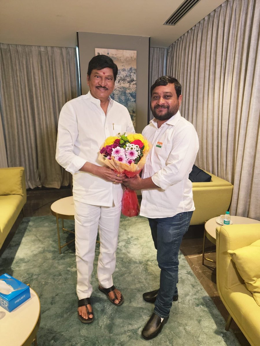 ranjithkesharaj's tweet photo. రాజేంద్రప్రసాద్ గారికి పద్మశ్రీ వరించిన సందర్బంగా శుభాకాంక్షలు https://t.co/BVoHvz79PI