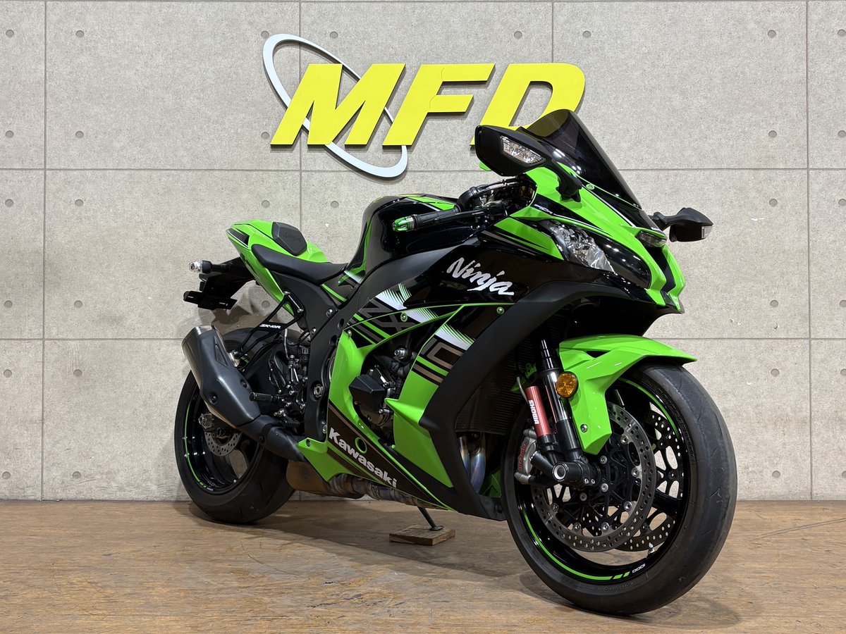 新規入庫》 KAWASAKI ZX-10R（2017）10,725km＜車検残あり＞ ✓ 世界
