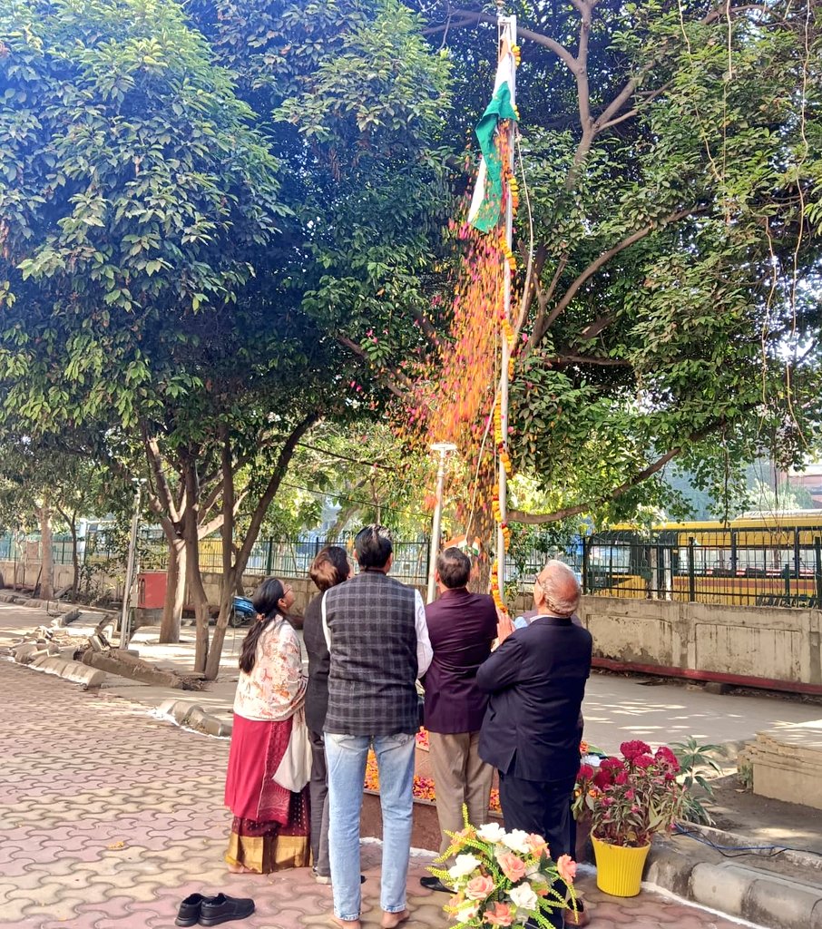 CCRAS_MoAyush's tweet photo. #RepublicDay2026 🇮🇳

Officials from #CCRAS, #CCRUM, #CCRH, and #CCRYN  proudly unfurled the National Flag at CCCBC, New Delhi, followed by the National Anthem, commemorating the #77thRepublicDay of India.

@mpprataprao @moayush @secymoayush @PIBAYUSH @rnacharya1967 @ccrhindia https://t.co/XvZWanbkjw