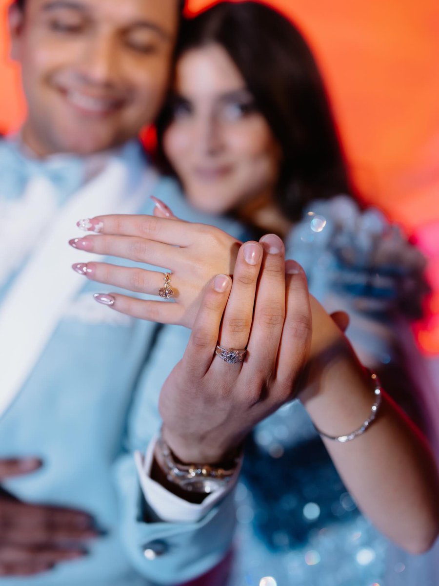 indiaforums's tweet image. Yeh Rishta Kya Kehlata Hai’s Navika Kotia gets ENGAGED to beau Mazen Mody! 💍 She shares unseen pictures from her dreamy engagement ceremony ❤️😍
.
.
.
#NavikaKotia #YehRishtaKyaKehlataHai #Engaged #MazenMody #IndiaForums