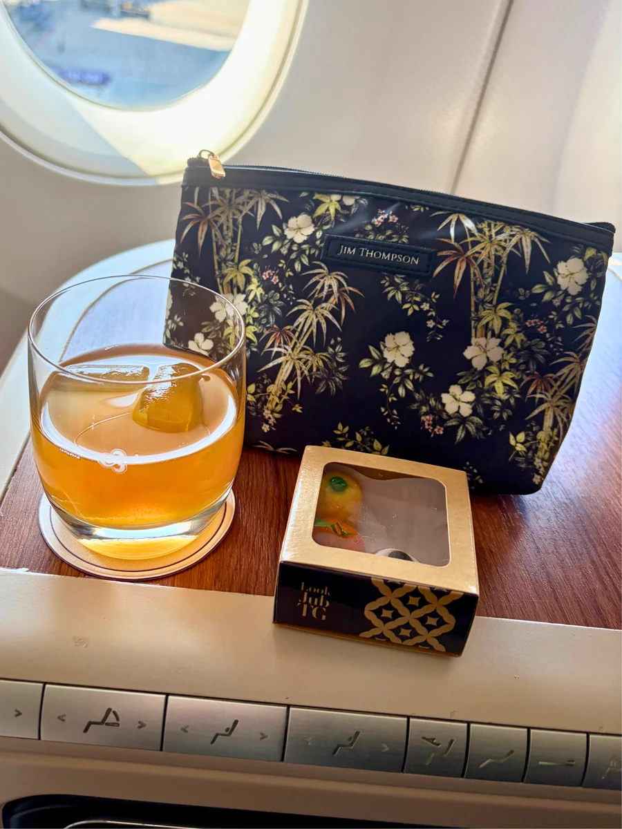 要問合わせ♥️海外空間♥️ラグジュアリー　ゴールド　テーブル　サロン用品　金運 タイ国際航空 Japan on X: 