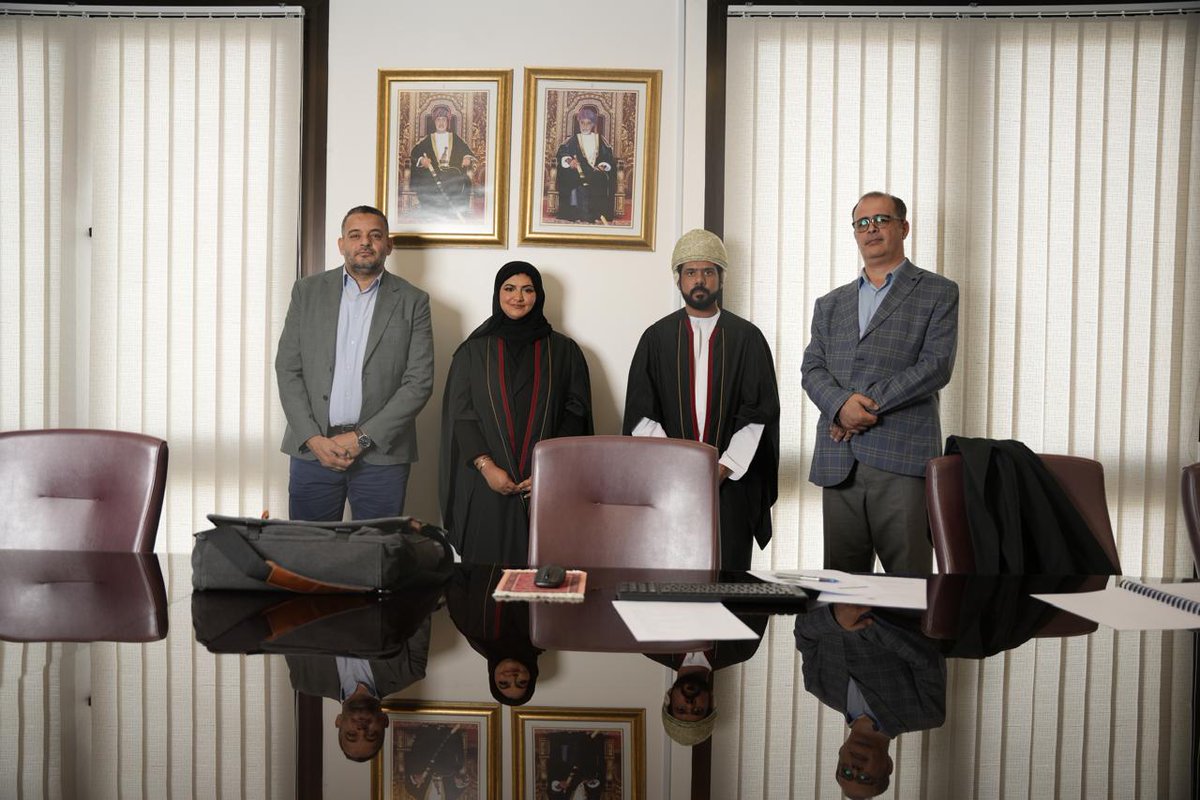 كلية الحقوق tweet media