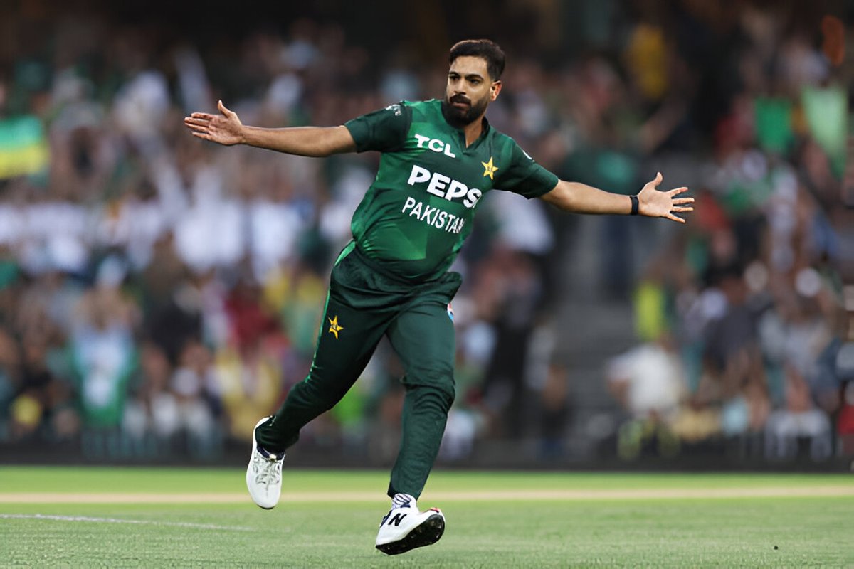 BasitCricPro's tweet image. لمبی ہے غم کی شام ۔۔۔