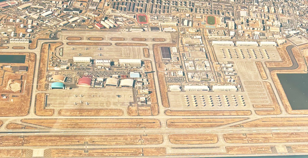 HAPPY FLIGHTのはじまり的な情景