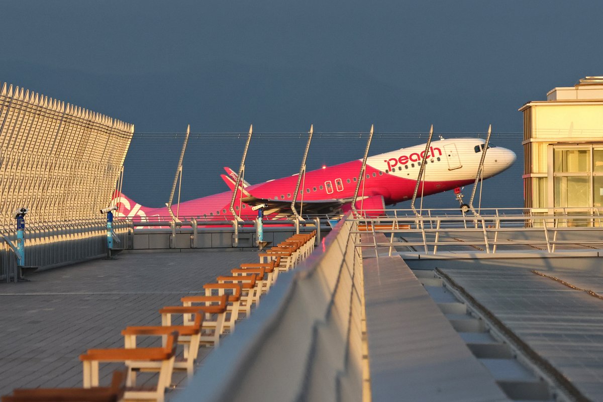 今朝セントレアを離陸したPeachです。風が強い日は、条件によって離陸