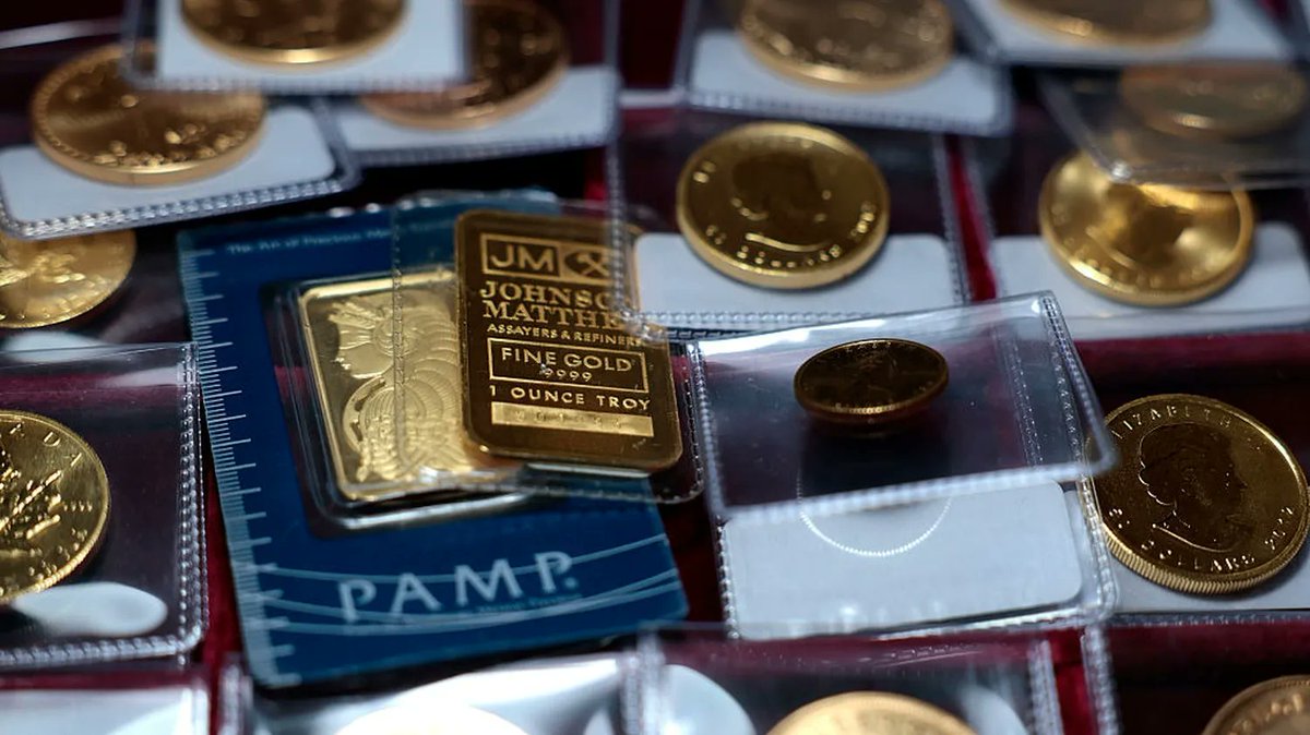 黄金价格首次突破5000美元】黄金在录得2008年金融危机以来最大单周涨幅后继续上涨。https://t.co/kgHnBtt0VV