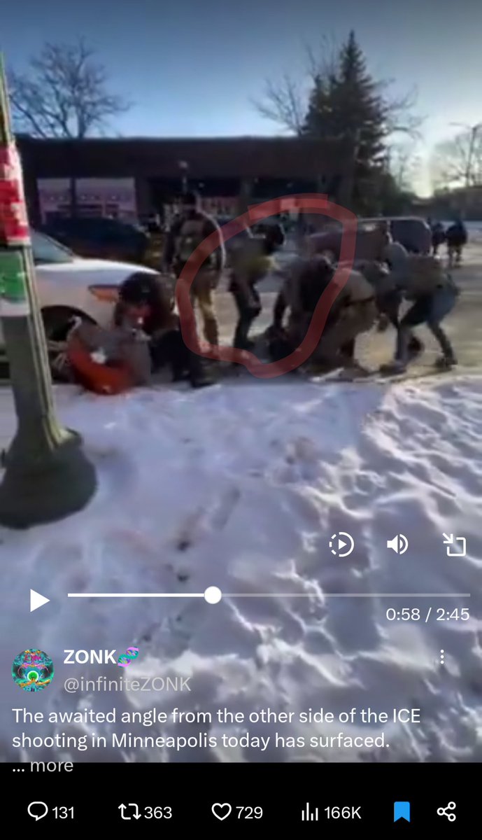 BPDbro's tweet photo. @andrearoeirap @adamscochran @DustyBama @ryangrim No, this is right after he turned back after pushing the women away. His left hand is on the agent in the grey jacket who is already removing the gun. His right hand is not pointing. Immediately after this grey jacket removes the gun &amp; this guy pulls his when he does &amp; shoots. https://t.co/VCntiDsBYc