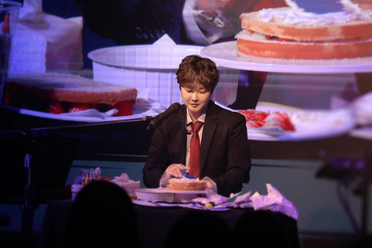 Jeongmin Birthday Party🎂
THE MEMORIES Behind photo📷

올 한해 다들 햄복하자구~❤️