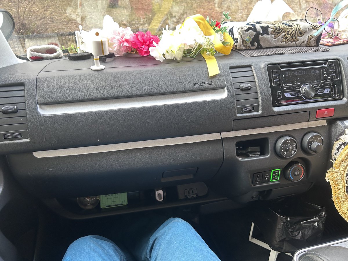 白はイマイチ・・・やっぱり黒にしたらよかった😢