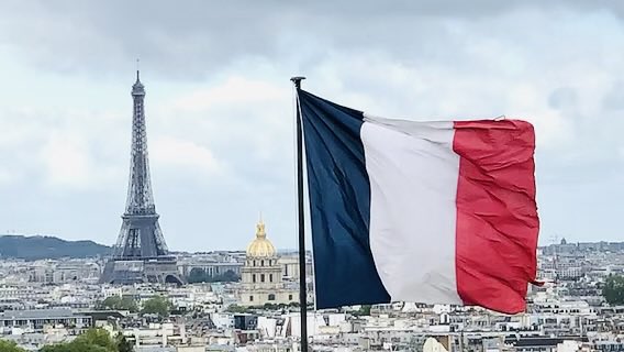 La cagnotte pour Sonia va atteindre les 350,000€, ce qui va lui permettre de s’acheter un logement et de reprendre sa vie. La solidarité et la générosité sont bien vivantes en France.