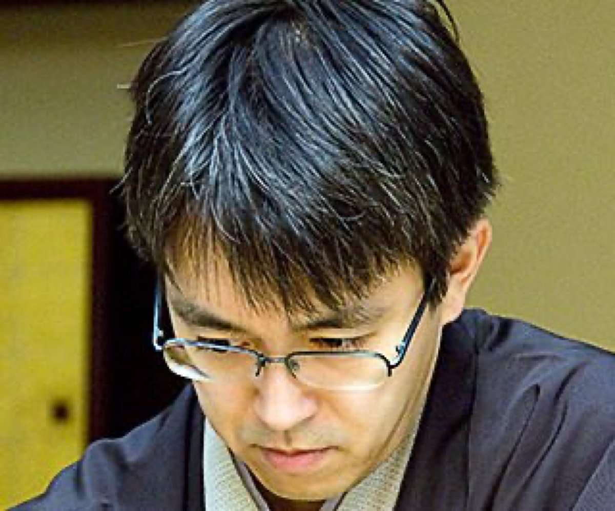 リスクを避けていては、その対戦に勝ったとしてもいい将棋は残すことはできない。 次のステップにもならない。 それこそ、私にとっては大いなるリスクである。  いい結果は生まれない。 私は、積極的にリスクを負うことは未来のリスクを最小限にすると、いつも自分に ...