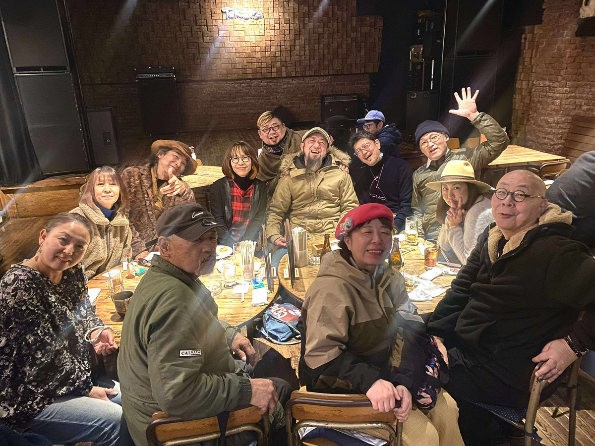 1/24(土)

今池あらたると

格別に特別な夜になった。

余韻が…

みんなみんな

ありがとう。

写真は

打ち上げ会場

得三death。🦥