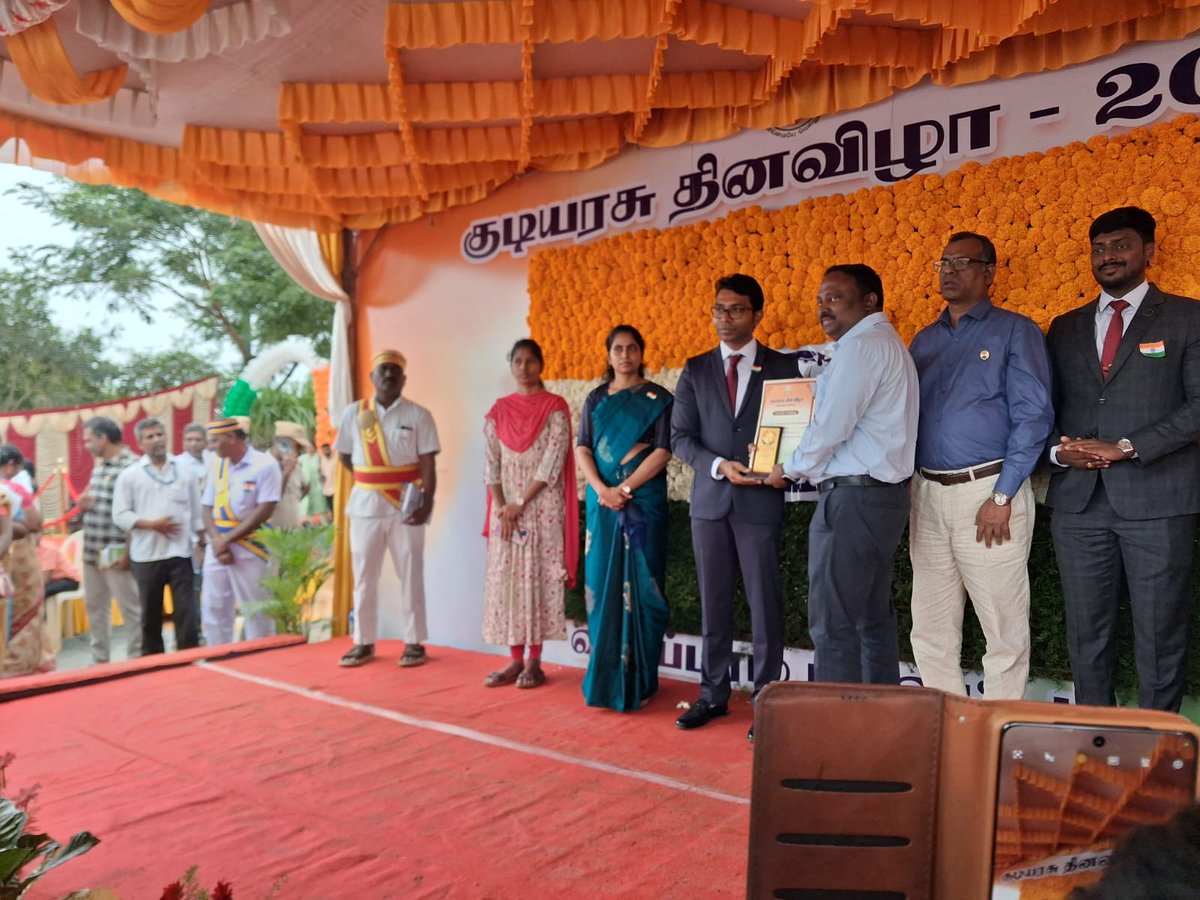 UTindivanam's tweet photo. Proud moment 🇮🇳✨
Honored by the District Collector on Republic Day for securing 1st Place at District Level in Institution Excellence &amp; Anti-Drug Club.
Grateful to our amazing team! 🙏
#DistrictFirst #InstitutionExcellence #AntiDrugClub #UCET #AnnaUniversity https://t.co/JYHigWFJIH