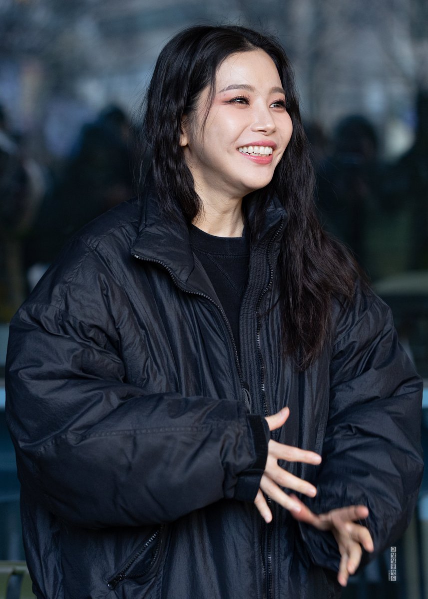 260125 솔라 뮤지컬 슈가 퇴근길

부드럽다ㅠㅠ

#마마무 #솔라 #Mamamoo #Solar
#김용선 #KIMYONGSUN 
#무무 #MOOMOO #용손 #YONGSOON