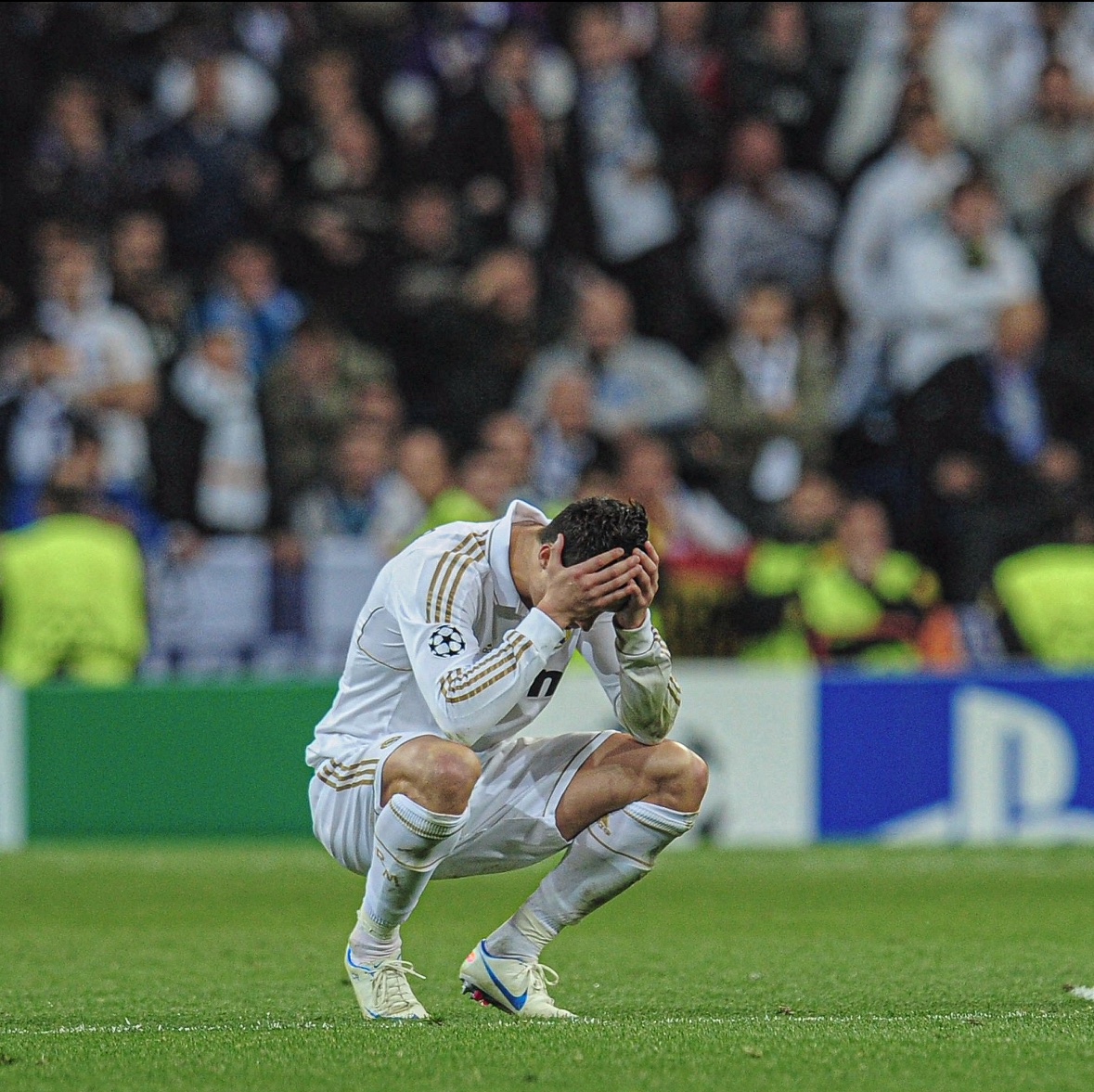 🔙🗣️ José Mourinho: "I cried driving home after the Bayern defeat, it was the only time I did it." 

Later, I get a call from Jorge Mendes: "Do me a favour: go to Cristiano's house because he's dead. 

I told him: "I'm also dead. But I did it, prepare yourself, no tears and let's