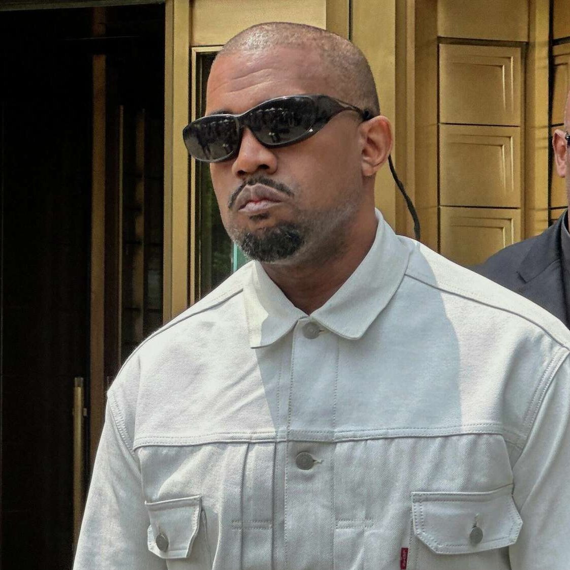 Kurrco's tweet image. "I regret and am deeply mortified by my actions in that state, and am committed to accountability, treatment, and meaningful change. It does not excuse what I did though." 

"I am not a Nazi or an antisemite. I love Jewish people."

— Ye, formerly known as Kanye West