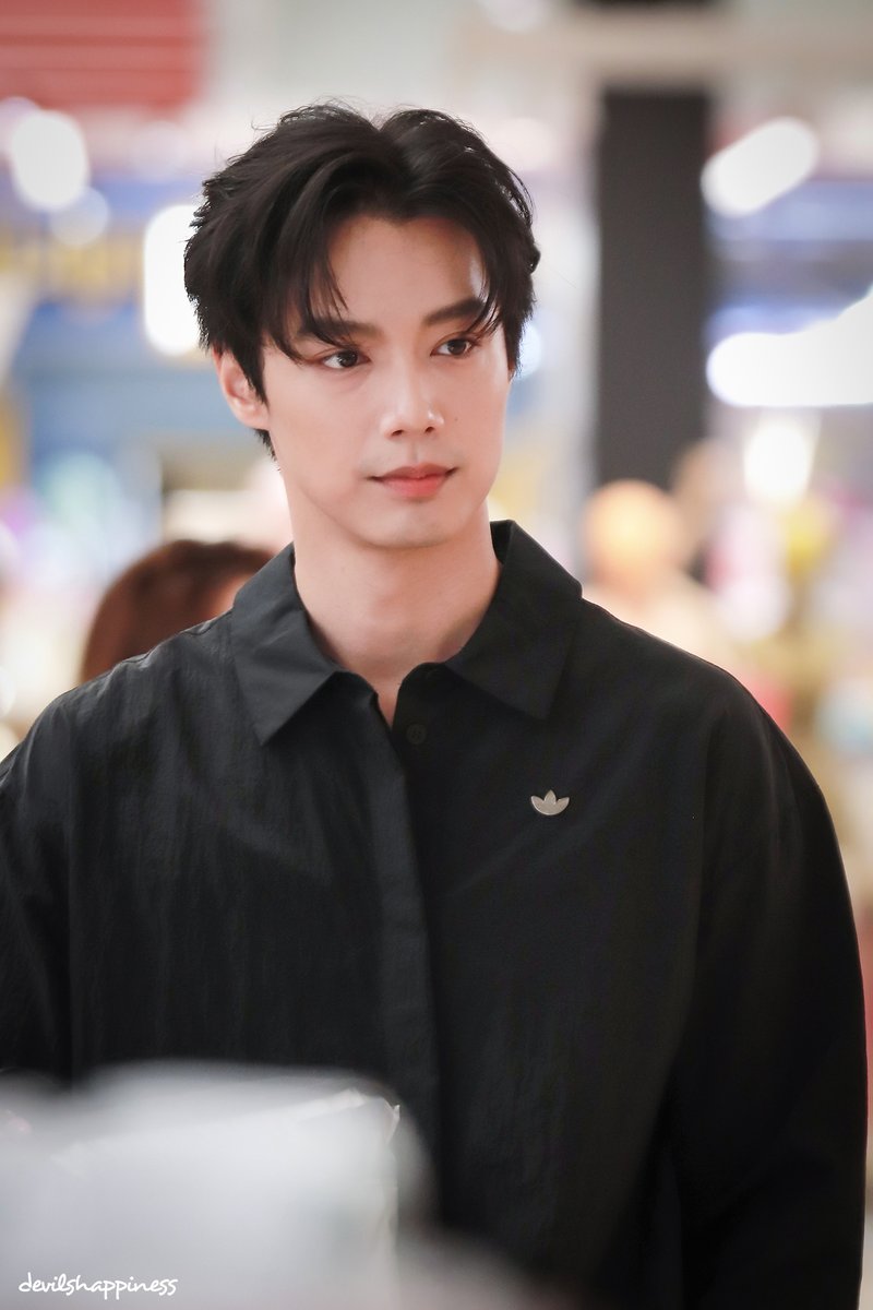 devilshappiness's tweet image. มกรานี้มีพี่จ็อบซะที 😆

#jobbiijob 
#OmazzThailand 
#CentralTheNewPinklao 
#ช้อปฟีลใหม่เล่นใหญ่กว่าเดิม