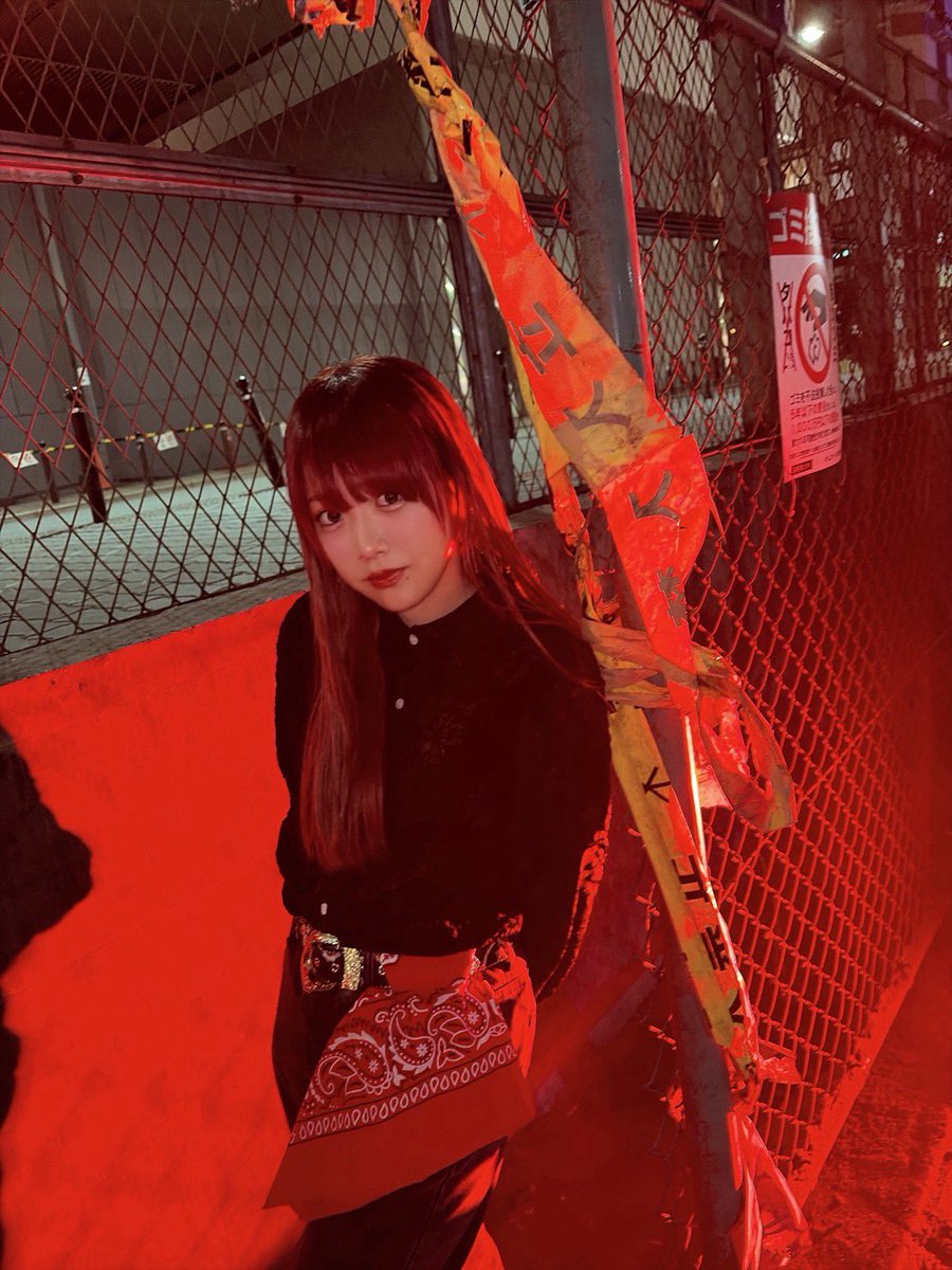 lois_TEAchi's tweet image. こちらは、MV撮影の日のオフショット