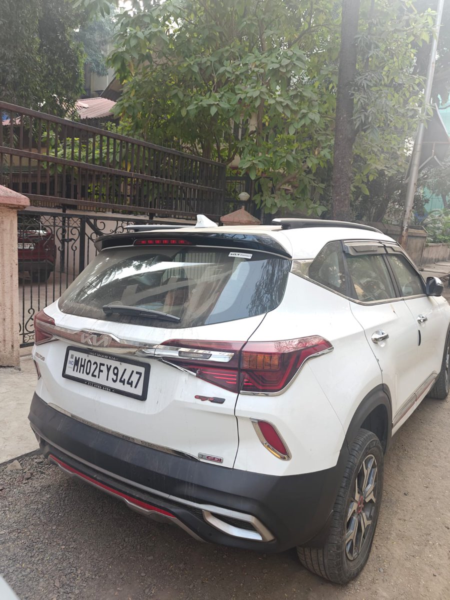 DeepAshar956's tweet photo. @MTPHereToHelp car has been parked right outside the gate of our building. Location - Setu building, Datatray Road,  Santacruz West 400054 https://t.co/ESxEtvZogB