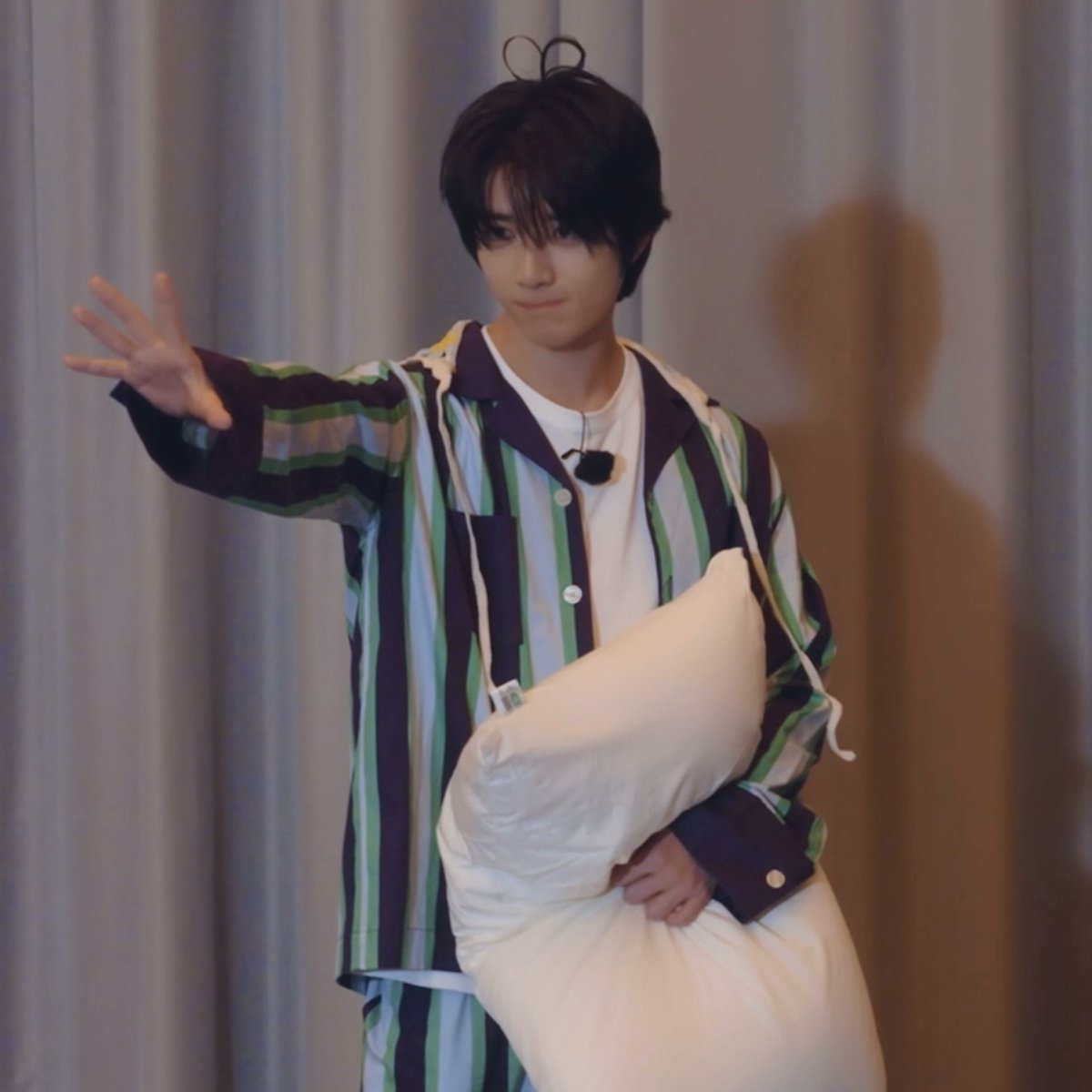 folderofgyu's tweet image. he’s one bamgeut tall