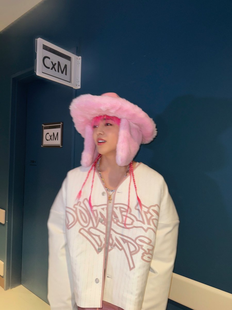 꾸리 tweet media