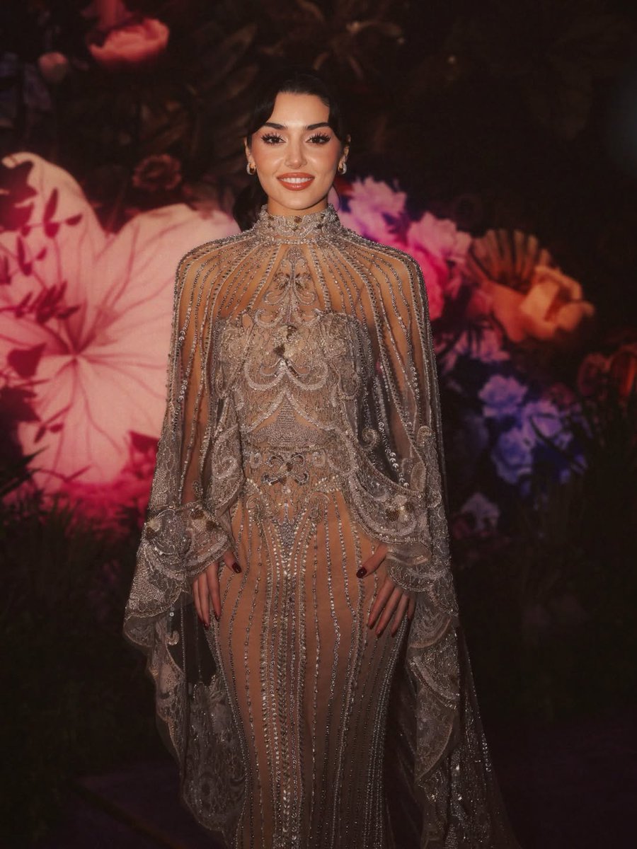 Hande Erçel Elie Saab ve Valentino  defilesine gidiyor
📌Son olarak hikâyesi kendisine ait olan “İki Dünya Bir Dilek” filmi dünyanın dört bir yanında izlenen Hande Erçel’in OGM Pictures’la yeni proje yapacağı iddiasının gerçeği yansıtmadığı öğrenildi. 👇
birsenaltuntas.com/dizi/hande-erc…