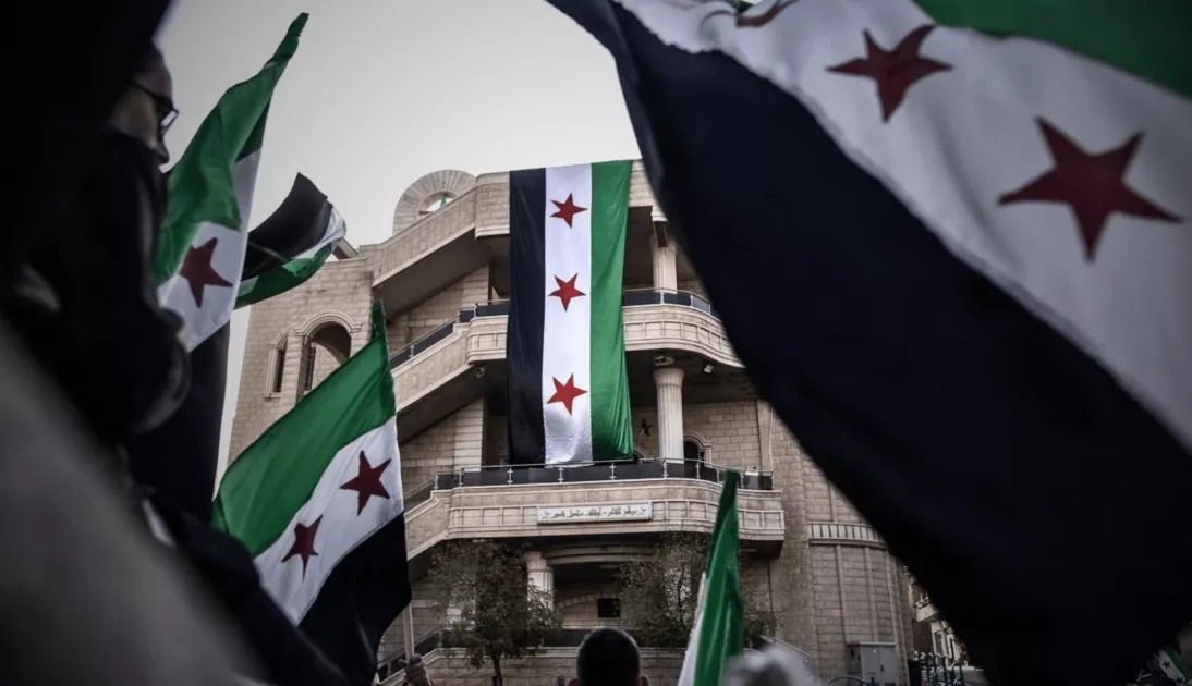 📌"Yeni Suriye" kurulurken bazı gerçekleri hatırlamak geleceğe ışık tutacaktır. O topraklarda doğdum. Çocukluğum Gökdağ köyünün Kantara mahallesinde geçti.

✒️Mehmet Şandır, Gazete Pencere için yazdı
<a href="/MehmetSandir/">Mehmet Şandır</a> 

gazetepencere.com/yazarlar/yeni-…