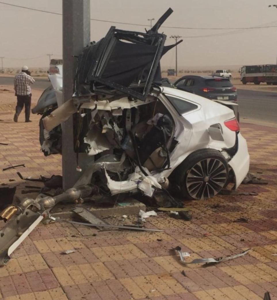 إهداء إلى كل معتبر
بيت شعر

نص الحوادث من الجوال
والنص الاخر من السرعه

#سعودالقت
#الشعب_السعودي 
#الشعر