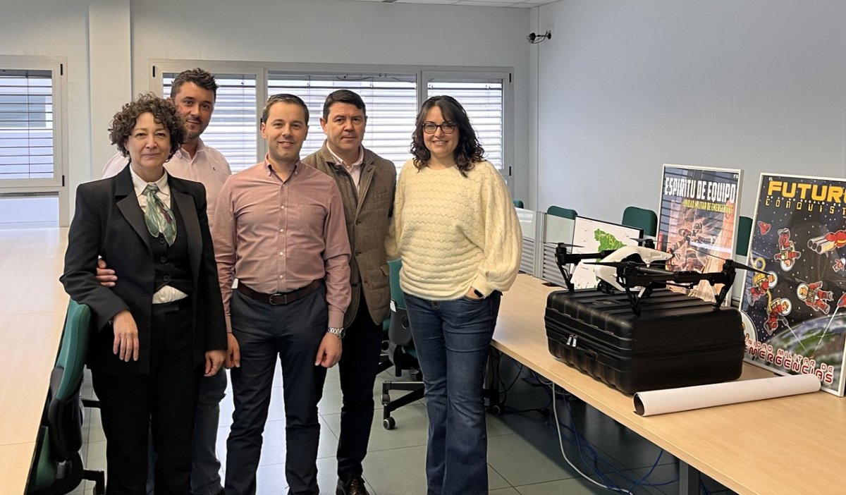 ¿Conoces la Cátedra en Aplicación de Tecnologías en Situaciones de Emergencia de la <a href="/unileon/">Universidad de León</a>?  

Contribuye a la formación de nuevos profesionales y apoya la labor de la <a href="/UMEgob/">UME</a>.

Miembros de <a href="/Isdefe_/">Isdefe</a> y la Universidad se han reunido para avanzar en las actividades de 2026.