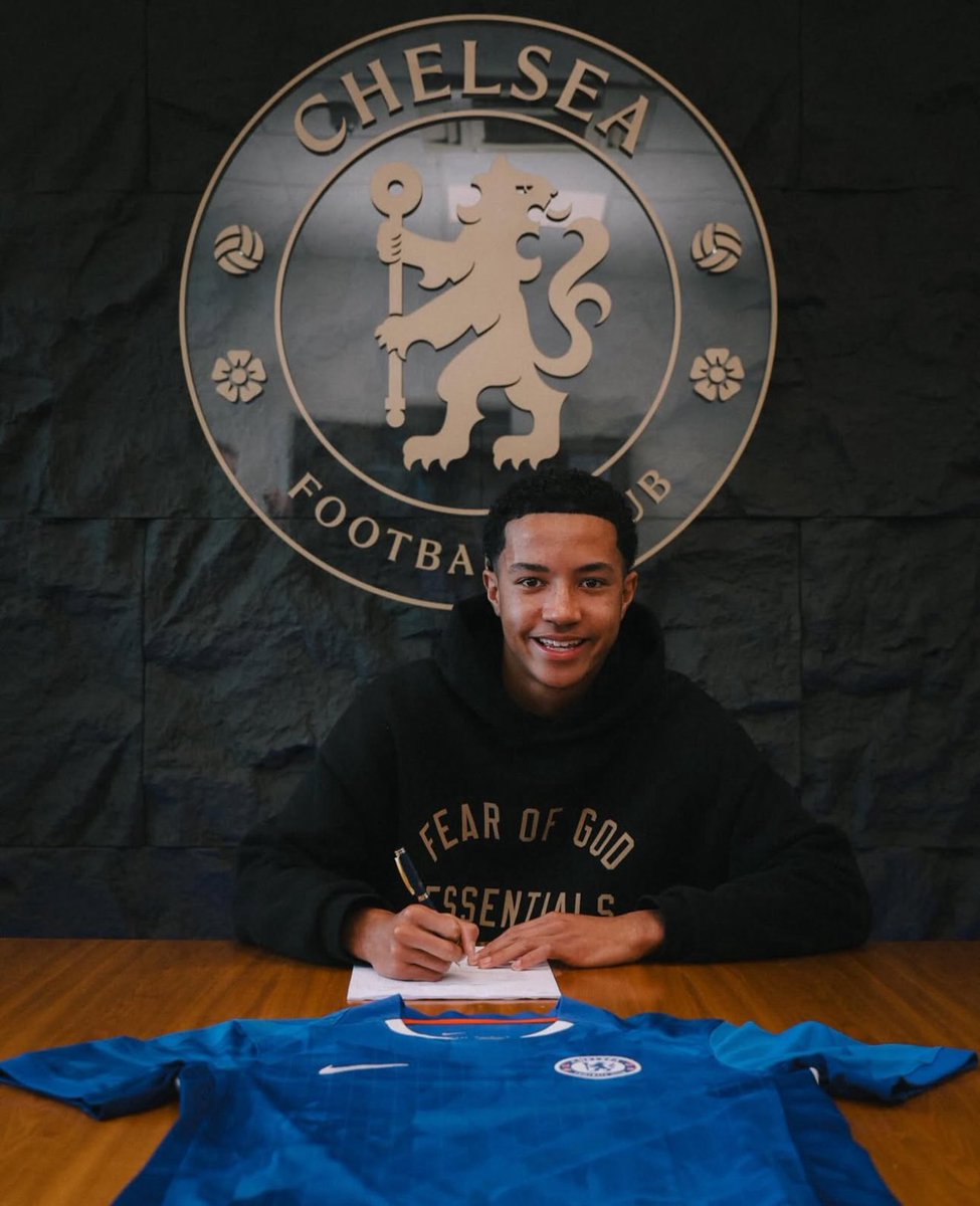 🚨🔵 Chelsea confirm deal completed to sign  17 year old fullback Yisa Alao from Sheffield Wednesday. Contract until 2028.