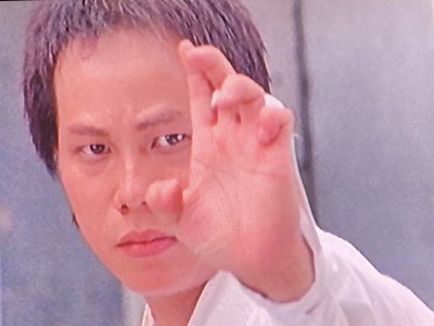 #Ｇメン75 追悼 #ブルースリャン（#梁小龍）
319話「香港カラテ対北京原人」
放送81.07.18

張雲竜役4
※弟・大介（下塚誠）が香港警察に連行されたことを知った陽子（范文雀）らは香港へ。立花（若林豪）は以前現地で関わった元警官・張雲竜（梁小龍）との接触を試みる。北京原人の化石を巡る争奪戦