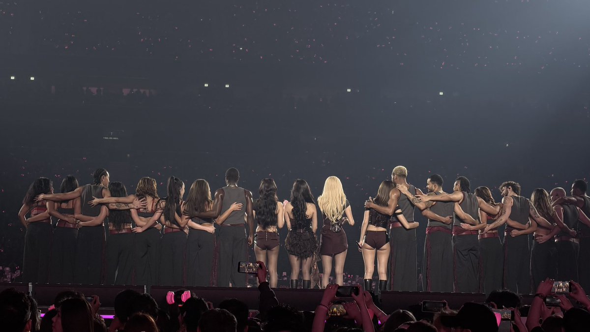 personablink's tweet image. that’s it I’m done 😭😭😭😭😭😭