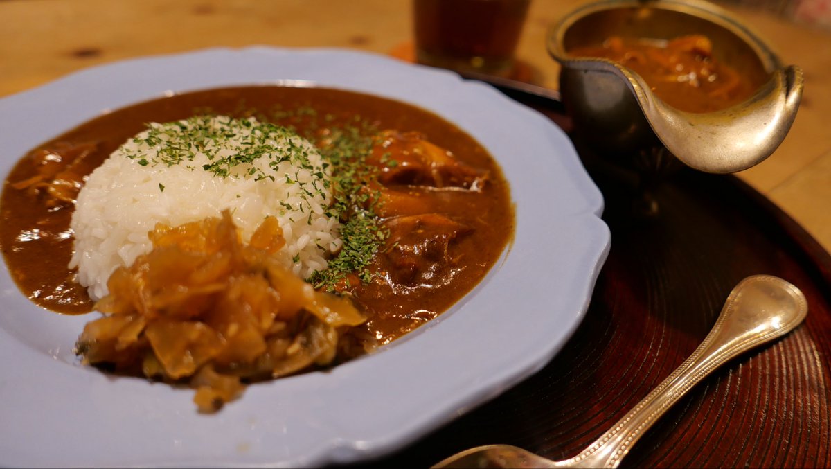 izufishing's tweet image. 今日も仕事終了　日に日に足の痛みは少なくなってきてなんとか日常に近づいてきた。昨日作った鶏白湯スープを使ったチキンカレーを作った。具は鶏ももとドライトマトのみ、玉ねぎなし。いやはやめちゃくちゃ美味。これは大成功かも。。

#自炊
#カレー