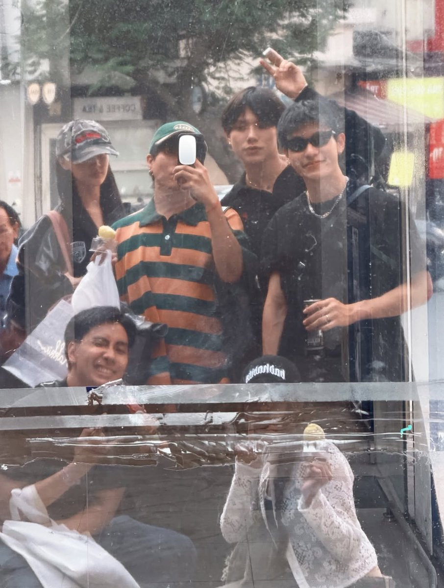 OFFROAD’S  UPDATE [ 2026.01.26 ]✨   
IG :  mixxims (2)

“ Cảm ơn Vietnam 🫶🏻🇻🇳
#LOVEATFIRSTFLIGHTinHOCHIMINH

👦🏻 Love u my super artist and bro @.oueiija
@.totogaback
เวียดนามสนุกมากก พันล้านเรื่องราว ช้อปปิ้งสนั่น 💓💓💓 ”

#ออฟโรด #offroadKTP  #ThewayOffroad