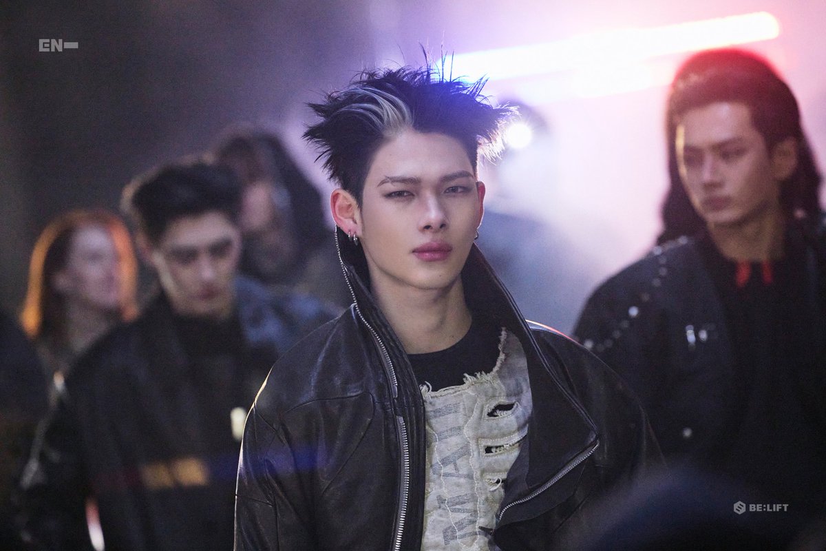 デブニキページ