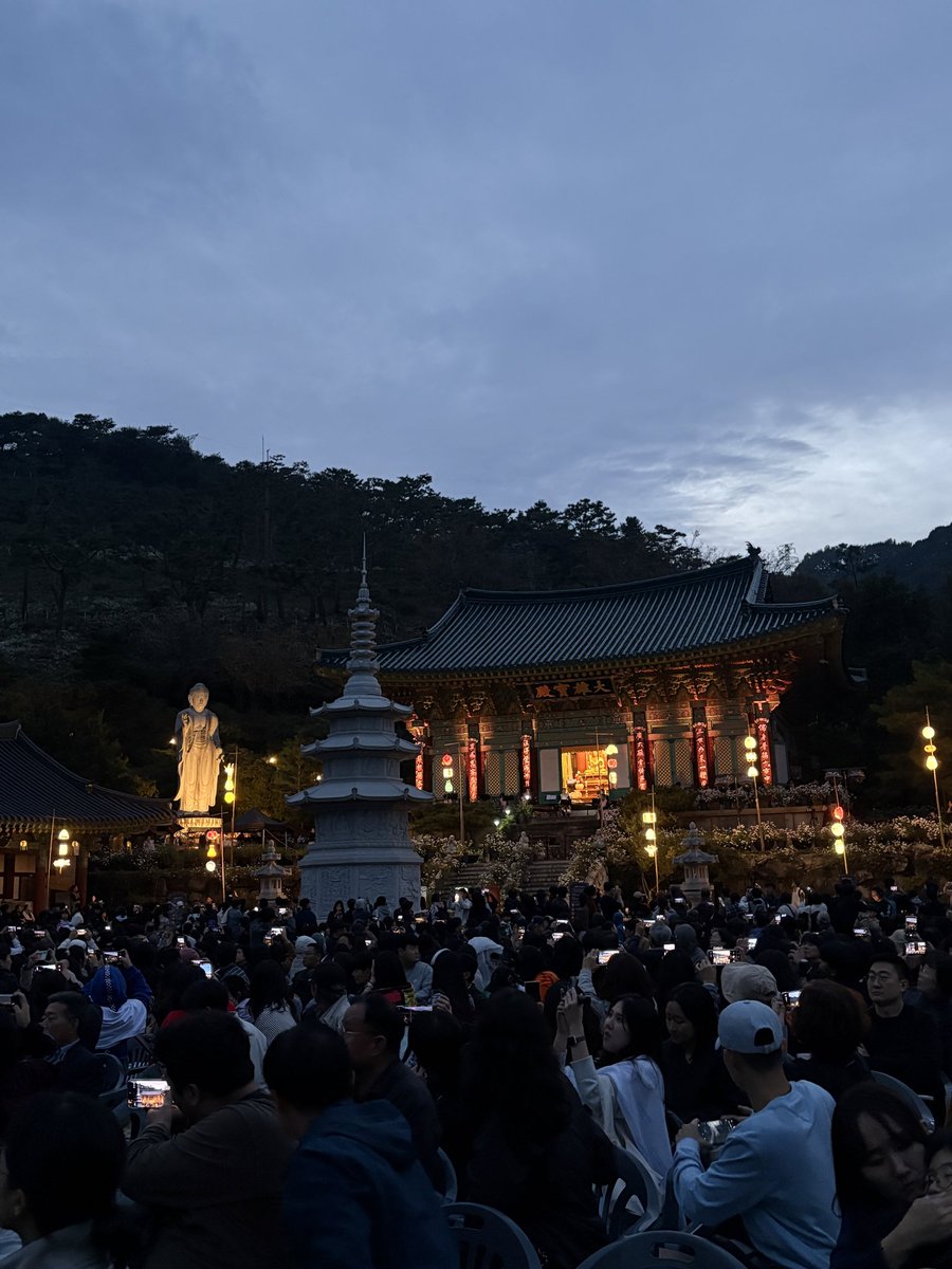 tofugotsomecash's tweet image. #블루레이디 #블루레이디_트친소  #블루레이디_일상계

먹고 마시고 노는 거 좋아하는 직장인 여성입니다•• 근데 언젠가부터 온점을 많이 쓰는… 

관심사는 재테크(자칭타칭돈미새) 
전문 분야는 짠테크 
취미는 외국어 공부, 운동, 여행!

흔적 남겨주시면 리밋 안 걸리도록 천천히 다 찾아갈게요