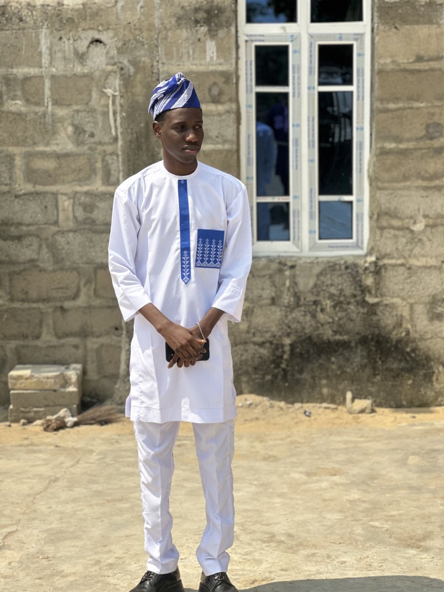 Hi techies,

I’m Opeyemi, I build mobile applications with React Native.

I’m looking to connect with more techies,

follow me and I’ll follow back.