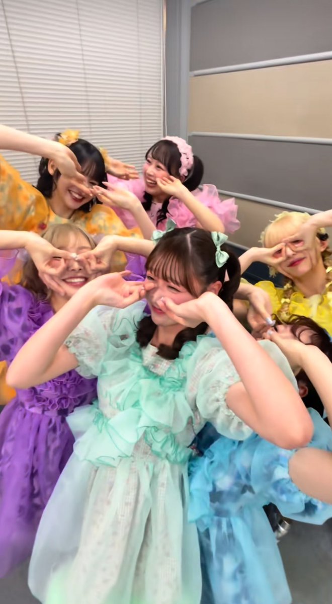 愉快な仲間たち👓 #櫻井優衣 #仲川瑠夏 #鎮西寿々歌 #松本かれん #早瀬