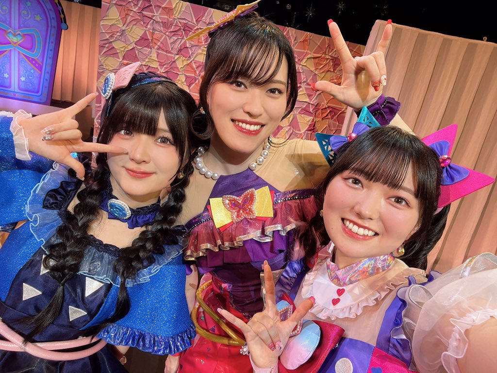 fujidera_minori's tweet image. #プリプリライブ 思い出④

ルビー=ラズリ
日比優理香さん、鈴木杏奈ちゃん！
歌声もパフォーマンスもかっこよくて、いつも痺れます…！！

アイスマイリン
徳井青空さん、和多田美咲さん！
ネバギバラバーのコール楽しい…！！MCも本当に面白かったです☺️✨