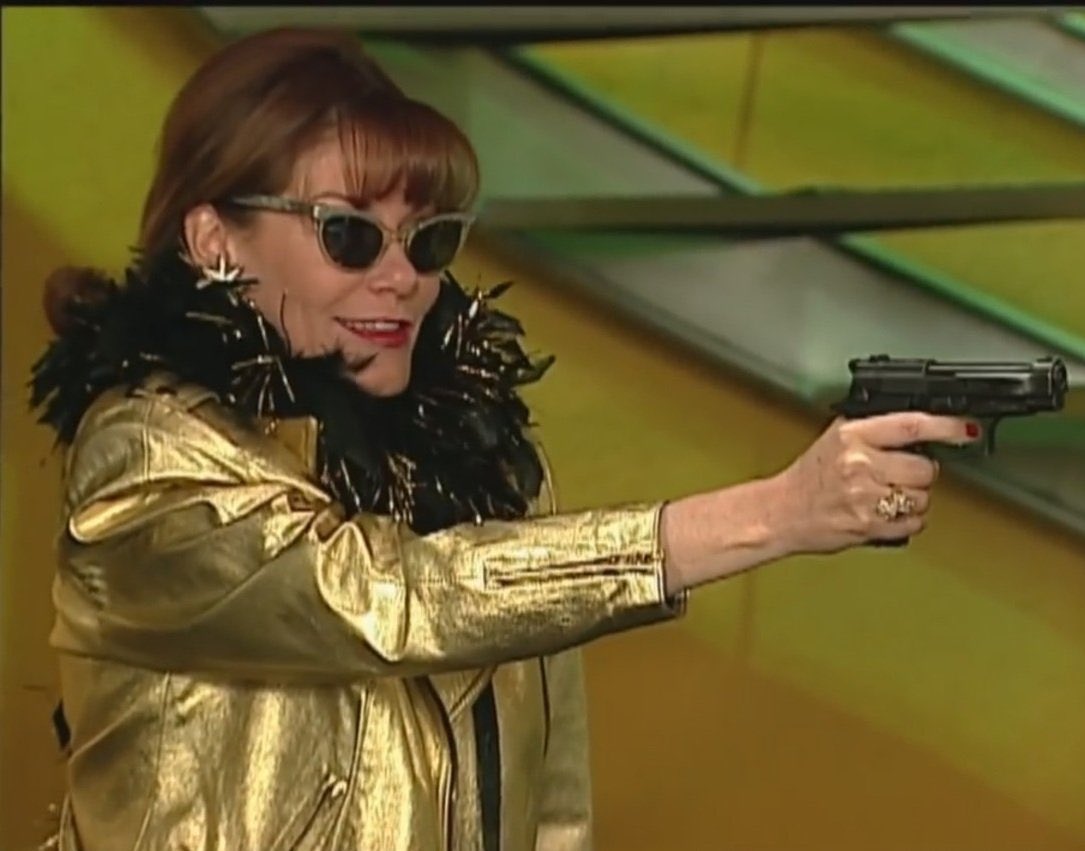 Feliz día de Maria Luisa Bombal! 
Siempre te recordaré por dispararle a tu Ex
Ocasionalmente te recordaré porque escribiste libros