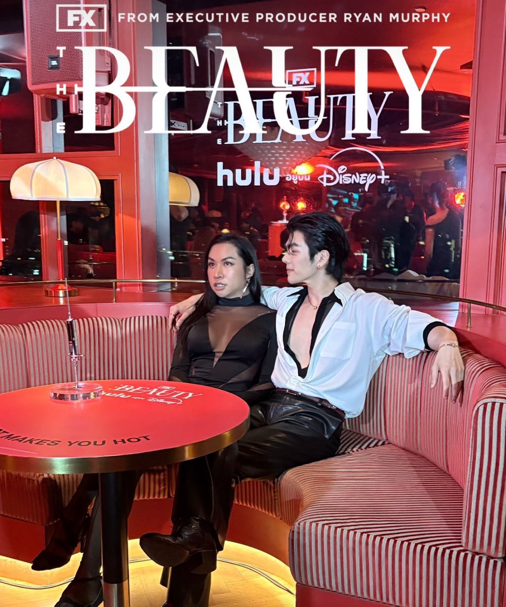 neko1_13's tweet image. Huh what Ryan Murphy????

#TheBeautyxMile