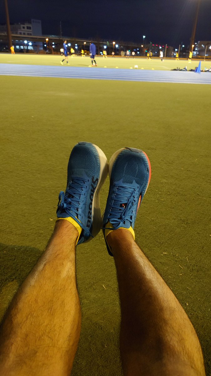 mei6413's tweet image. 1/26リハビリラン
2km、1kmウェーブ走3本
Garmin走ってるところ把握していないのか間の1kmがめっちゃゆっくりだったけど仕方ない
全体的に足動かなかった。
#BROOKS　#HyperionMAX2 #アキレス腱断裂　#東京マラソン