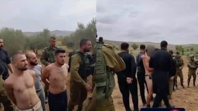 فقط هم أقوياء على الكورد وباقي الطوائف في سوريا،طبعا باستقوائهم بتركيا والسعودية وقطر وصمت التحالف الدولي.
دخلت مجموعة من قوات الجيش العربي السوري التابعة للجولاني مدينة درعا السورية اليوم.

ألقت قوات الدورية الإسرائيلية القبض على عناصر الجيش الجولاني الإرهابي، وجردتهم من ملابسهم